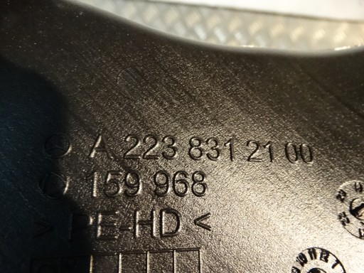 IDEALNY drain air left MERCEDES W223 1