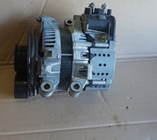 32301041 - Генератор volvo b3 b4 b5 21-го года