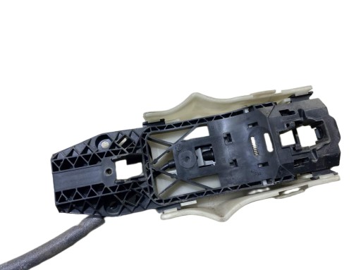 lock door left rear part RAPID SPACEBACK 7 PIN 5TA839015E