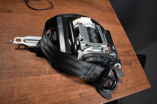 IDEALNY Gurten Spanner vorne links AUDI Q8 1