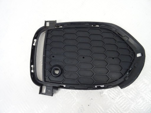 grid of a bumper left front BMW X5 F15 8056855