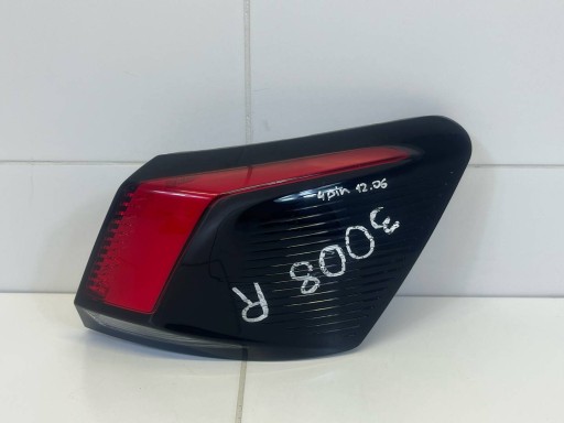 light rear right side Peugeot 3008 2 2019 9810477080