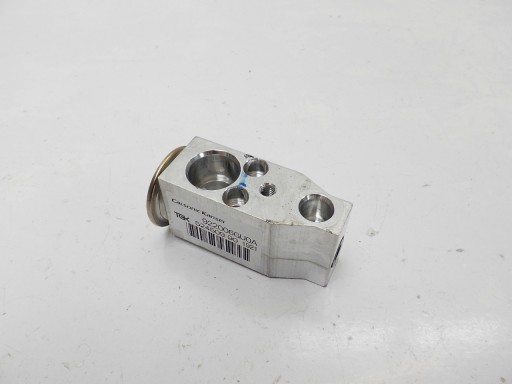 922006GU0A - QASHQAI III J12 2021 кондиционер расширительный клапан