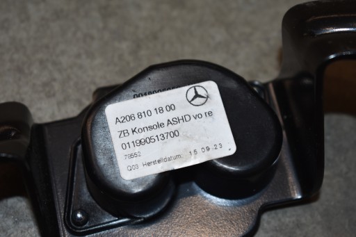 IDEALNE Support plaque Console Droite MERCEDES W206 1