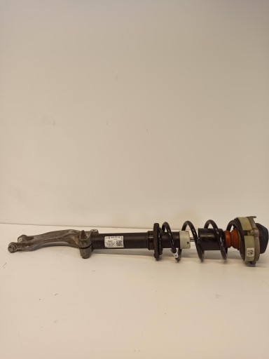 Амортизатор audi a4 b9 передний правый 8w0413031ak