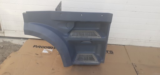 DAF XF 105 STEP STEP RIGHT STEP 1836305