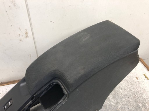 TUNEL Moyenne Accoudoir RENAULT MEGANE III 253B00345R 969100019R