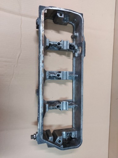 RE545082 - DYNSTANS КРИШКИ КЛАПАНІВ JOHN DEERE 6125R 2014R