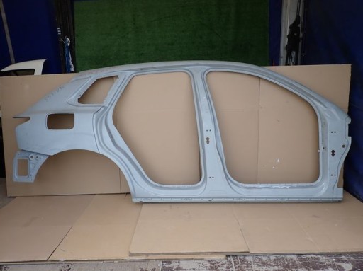 AUDI Q3 II 25- side fender right rear threshold pillar