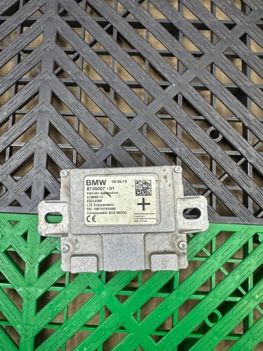 antenna amplifier Wszystkie BMW 5 G30 G31 8735007