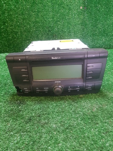RADIO industrial CD SKODA OCTAVIA 2 1Z0035161A 4SBF-18C815-AD