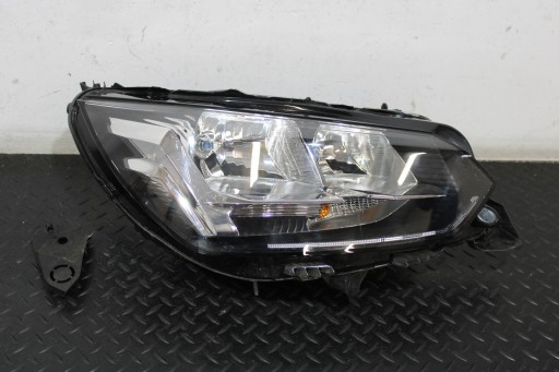 light right front PEUGEOT 208 II 2 98231153980