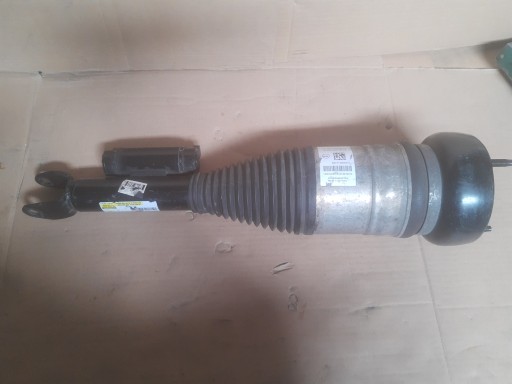 Mercedes c w205 лівий передній амортизатор airmatic a2053206500