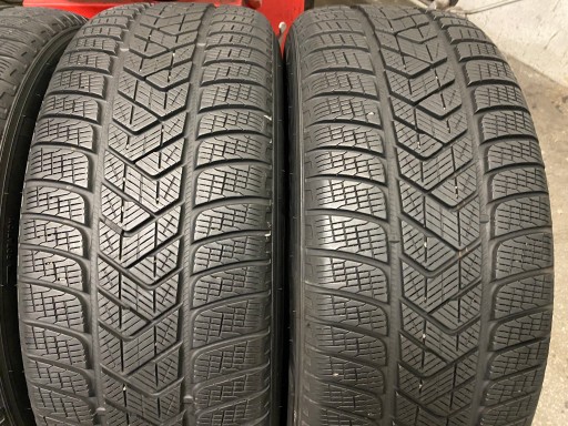 4 Reifen Winter- 235/60R18 Pirelli SCORPION WINTER 7mm