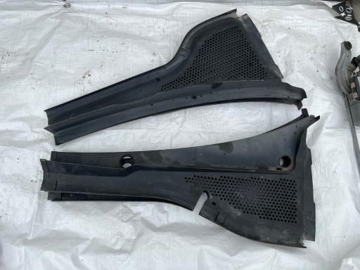 5G1819403A - ПОДКЛАДКА ЛЕВАЯ ПРАВАЯ КОМПЛЕКТ GOLF VII EUROPE 12-16