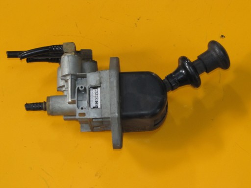 КЛАПАН РЫЧАГ РУЧНОГО ТОРМОЗА ATEGO