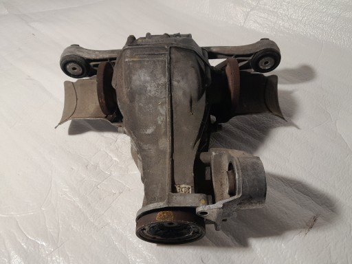 AUDI A8 D3 3.0TDI differential diff differential rear part 3K01