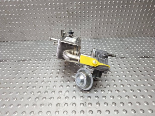 radiatore gas di … EGR 25601-33060-B TOYOTA AURIS e COROLLA E15 1.4 D4D