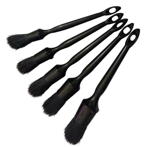 Набір аксесуарів для чищення автомобіля d