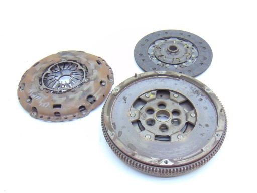 clutch wheel flywheel AUDI Q3 8U 2.0 TDI 03L141025T CFG