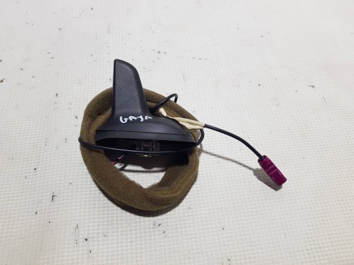 ANTENA dach GPS MERCEDES W204 2049050036