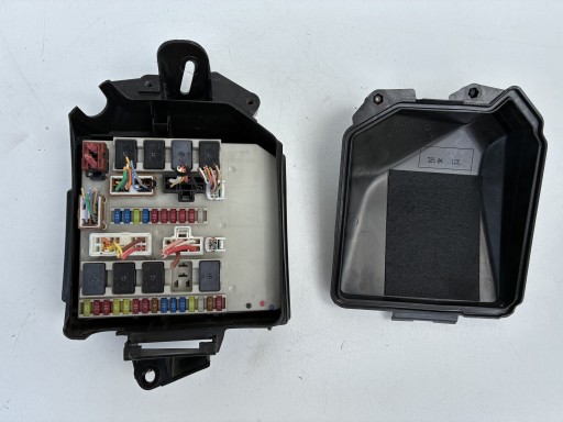 module BSI BSM UPC UCH compartment of fuses Renault CLIO III MODUS 04-12r.