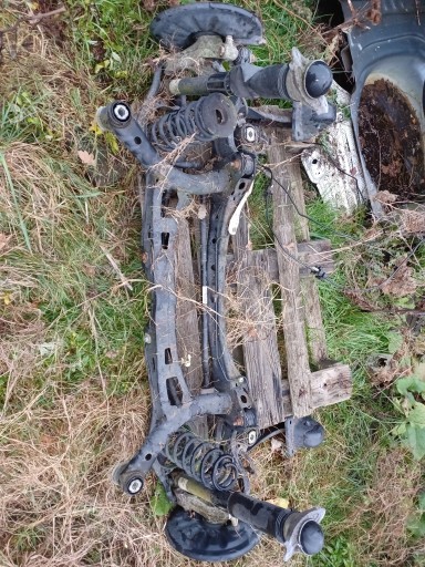 Skoda superb iii passat b8 підвіска задній міст балка поперечні важелі сани