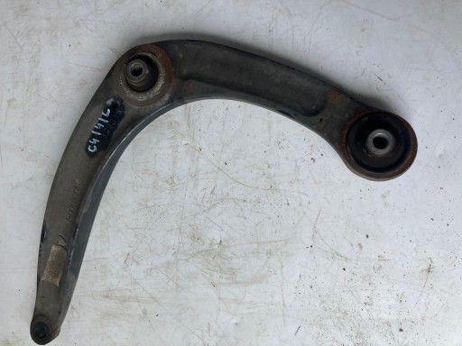 arm left front C4 II B7 1.2 THP 823215