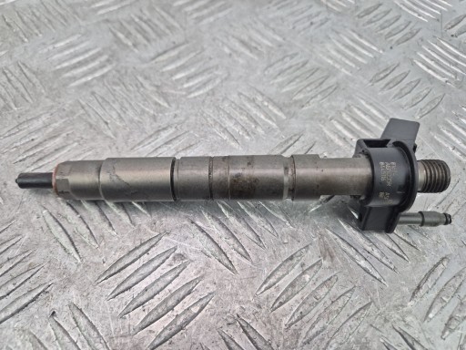 BMW 5 E60 E61 520d injector 7797877 N47D20A