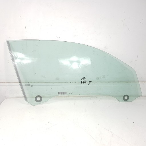 Стекло правой двери BMW M4 F82