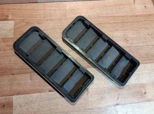 grid wentylacyjna of a bumper Volvo V40 8623444