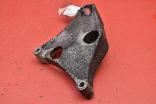 holder engine mount left 68572810 BMW F20 1.6 D 116 KM 11-15