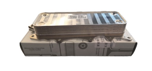 A6421800165 - МАСЛООХОЛОДЖУВАЧ MERCEDES OM642