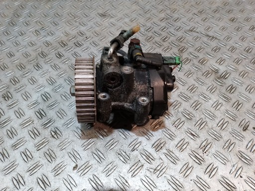 Топливный насос RENAULT CLIO III H8201121521 1.5