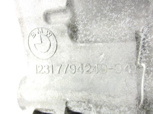Łapa wspornik alternatora BMW E65 745d 4.4
