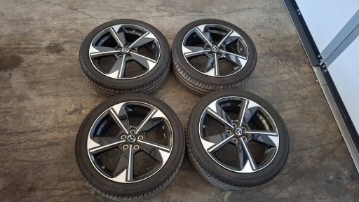 Roues Jante roue Caoutchouc BRIDGESTONE 205/45R17 MAZDA 2 HYBRID STAN Comme Neuf