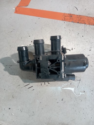 BMW X3 G01 водяний клапан 9147347