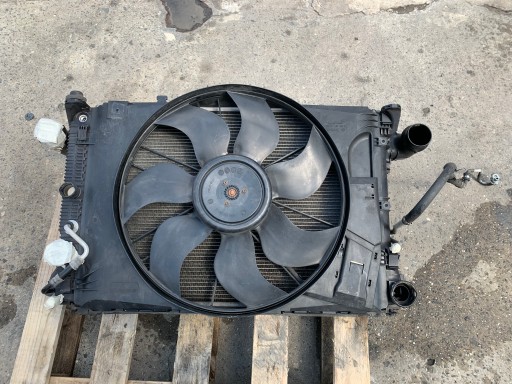 A2045003603 A2045001001 - Mercedes c class w204 250 2.2 cdi lift sedan water cooler set ory