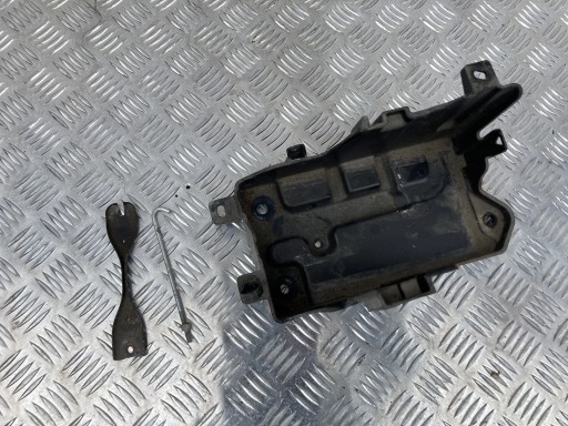 72521-62R0 - АККУМУЛЯТОРНАЯ ОСНОВА SUZUKI IGNIS III 16- 1.2