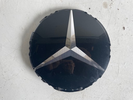 Логотип Mercedes A0008880000