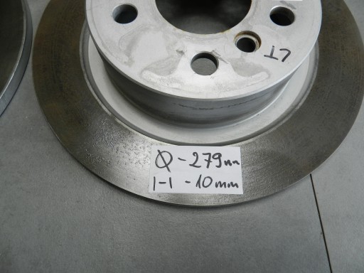 BMW 2 GT F46 218i kotuče plotýnky záď 6799367