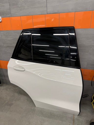 A300 - Двері в зборі права задня ліва bmw x5 g05 m-пакет колір 300 oe