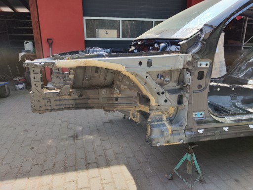 MERCEDES W206 C200 23r ЗАЩИТА ПЕРЕДНЯ ЧЕТВЕРТА