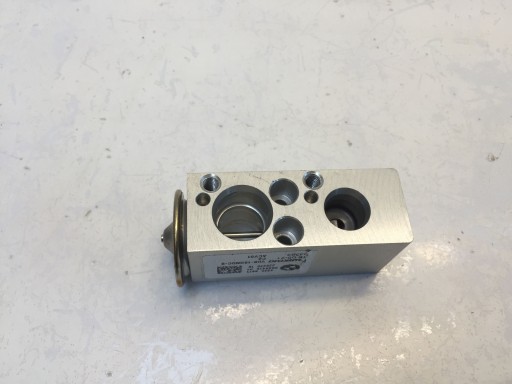 6845415 - BMW 2 F44 GRAND COUPE Розширювальний клапан кондиціонера