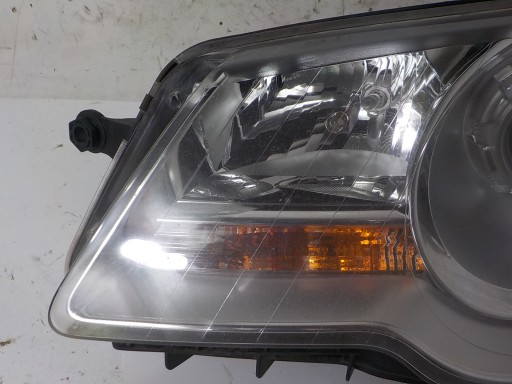 VOLKSWAGEN TOURAN and LIFT light left front front UK