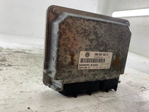 VW PASSAT B5 1.6 Centralina Motore 3B0907557D