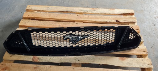 РЕШЕТКА ПЕРЕДНЕГО БАМПЕРА MUSTANG VI LIFT GT JR3B-8200-DEW