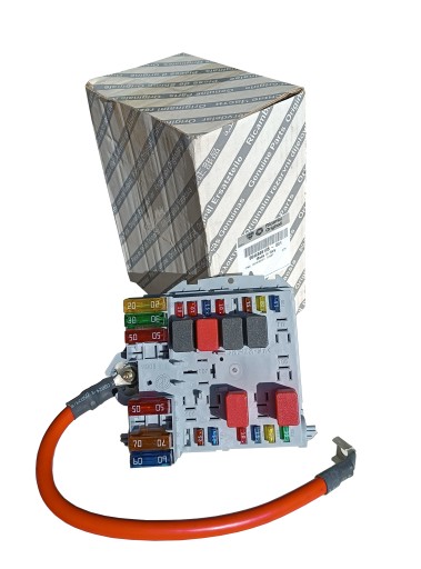 Блок предохранителей fiat stilo 1.9 jtd новый оригинальный oe 46846108