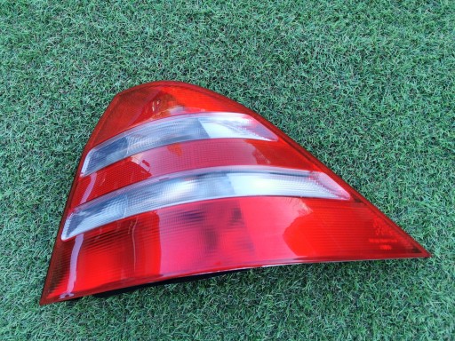 A2208200264 - Mercedes s class w220 задний правый фонарь