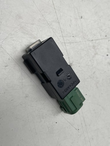 SKODA KAROQ PORT Adapter, Stecker USB 3G5035726 !J